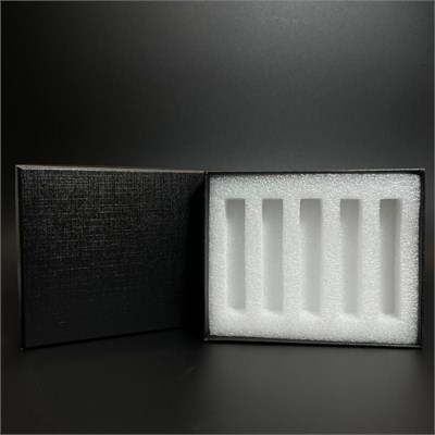 зак_Коробочка с белой вкладкой для флаконов-карандашей 5 мл, черный 0_K015-135x110x30 (S001-5) WHITE - фото 18307